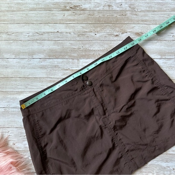 L.L. Bean Nylon Mini Skirt | size 8 EUC - Picture 3 of 6